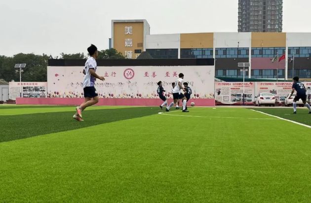 燃烧激情 追逐梦想 绿茵场上见真章 石家庄天使护士学校在省“联通杯”足球比赛中绽放激情