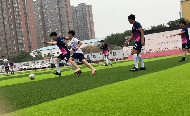 燃烧激情 追逐梦想 绿茵场上见真章 石家庄天使护士学校在省“联通杯”足球比赛中绽放激情